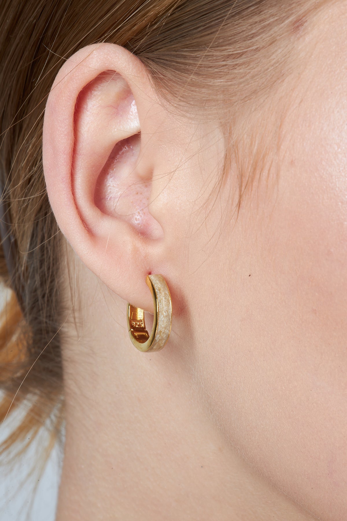 Çemberli Beyaz Halka Küpe - 925 GÜMÜŞ