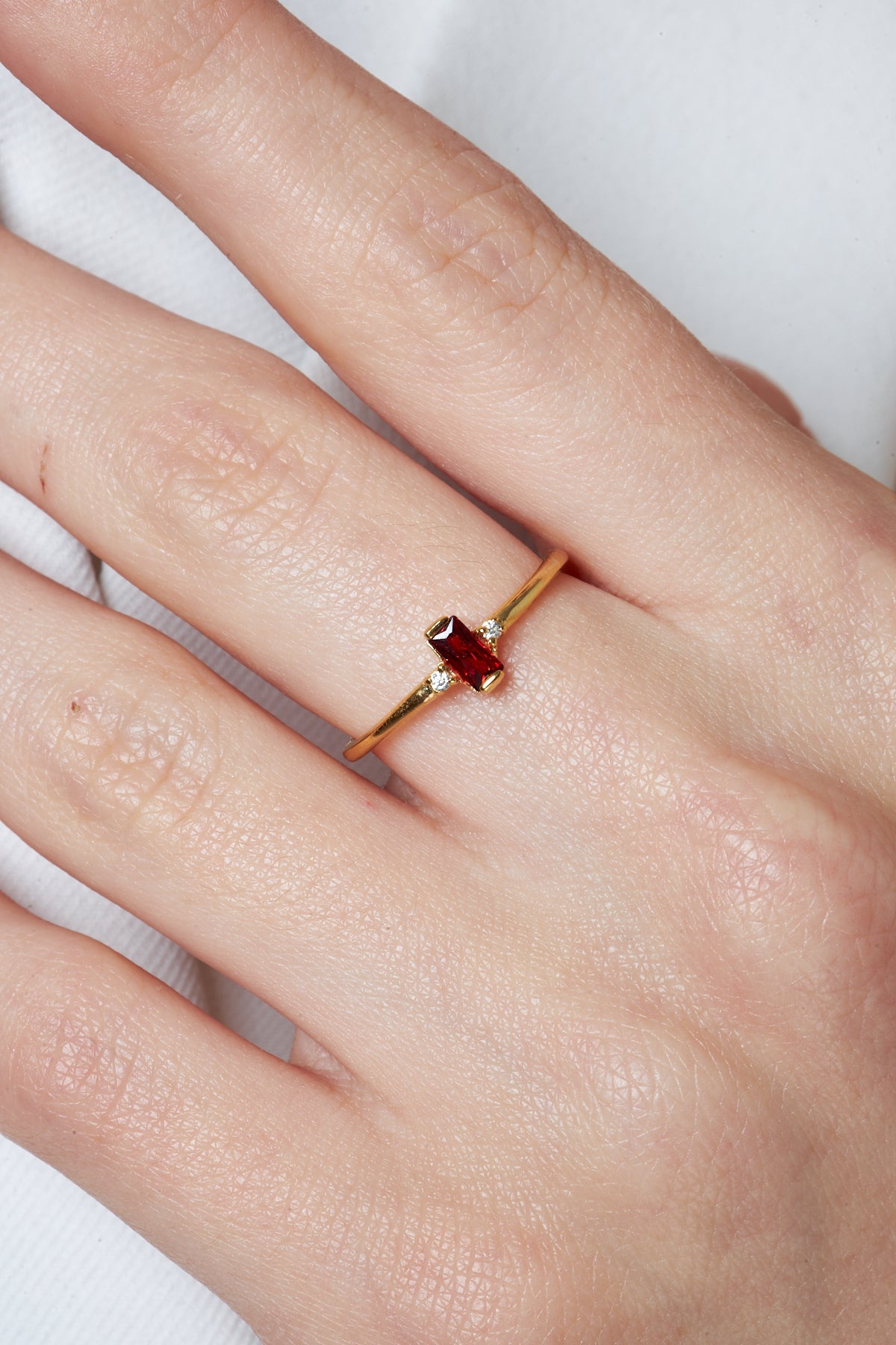 Renkli Tektaşlı Baget Yüzük - 925 GÜMÜŞ