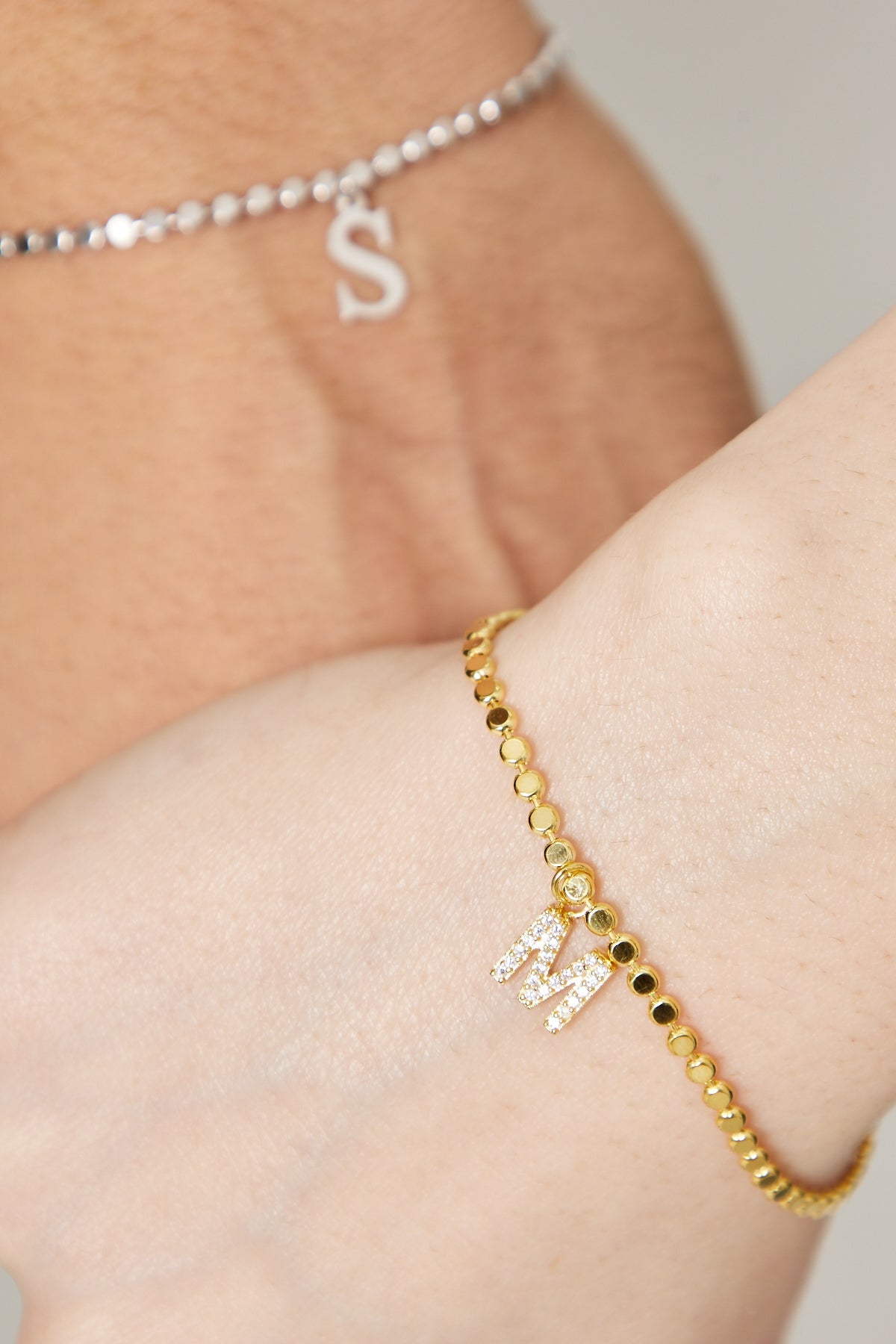 Harfli Top Zincirli Çift Bileklik - 925 GÜMÜŞ