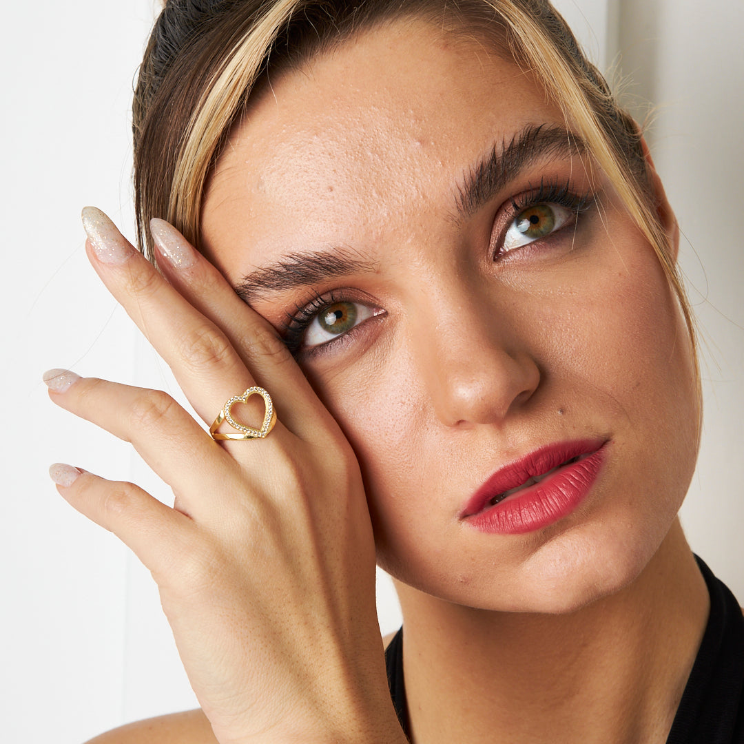 İçi Boş Taşlı Büyük Kalp Yüzük - 925 GÜMÜŞ