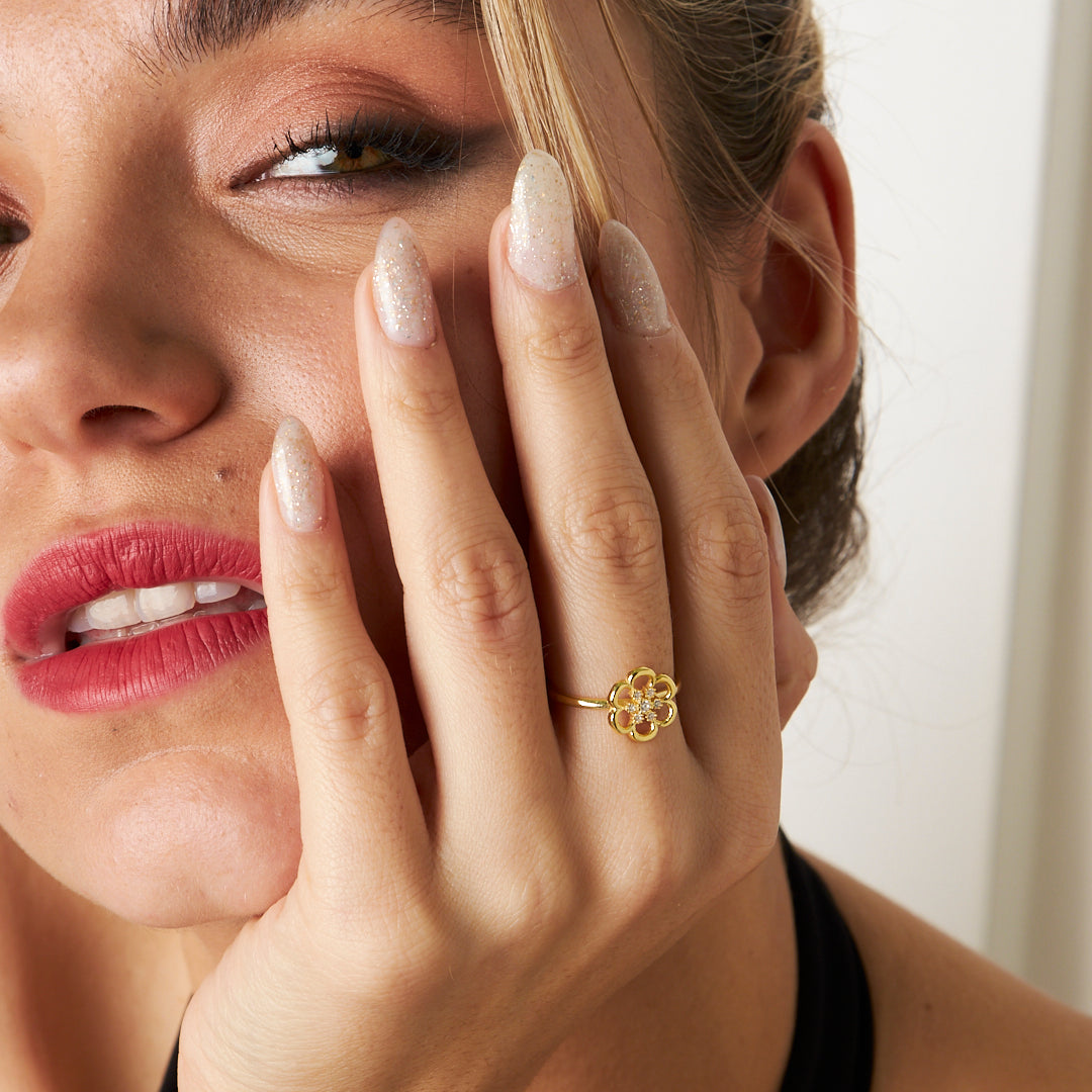 Taşlı Çiçekli Yüzük - 925 GÜMÜŞ