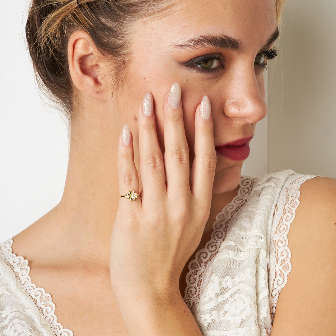 Papatya Taşlı Yüzük - 925 GÜMÜŞ