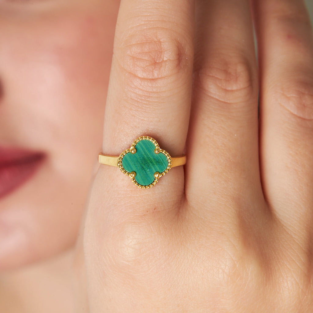 Yeşil Taşlı Yonca Yüzük - 925 GÜMÜŞ