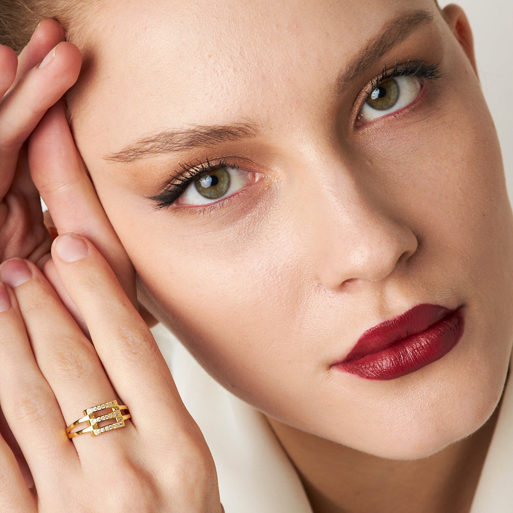 Sıra Taşlı Üçlü Nervürlü Yüzük - 925 GÜMÜŞ