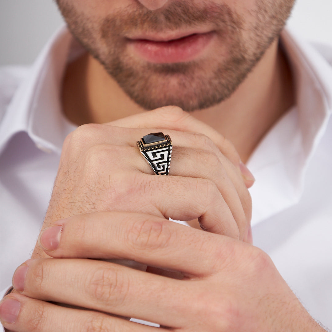 Siyah Taşlı Oyma Yüzük - 925 GÜMÜŞ