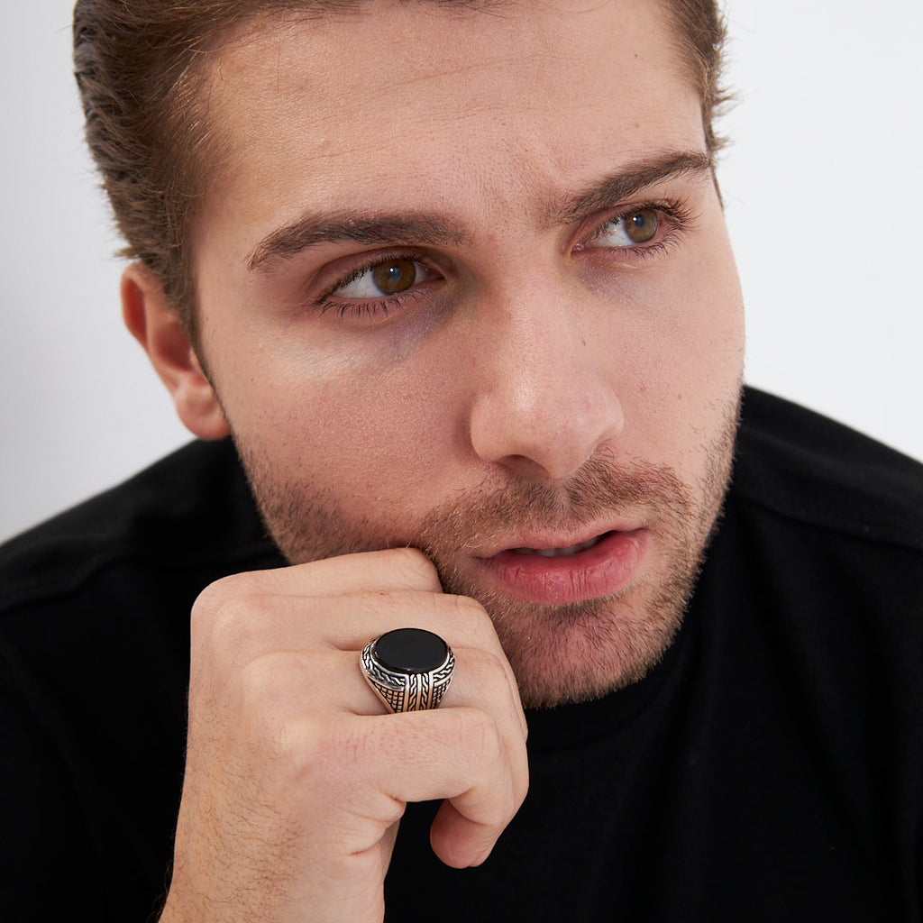 Çizgi Desenli Siyah Taşlı Yüzük - 925 GÜMÜŞ