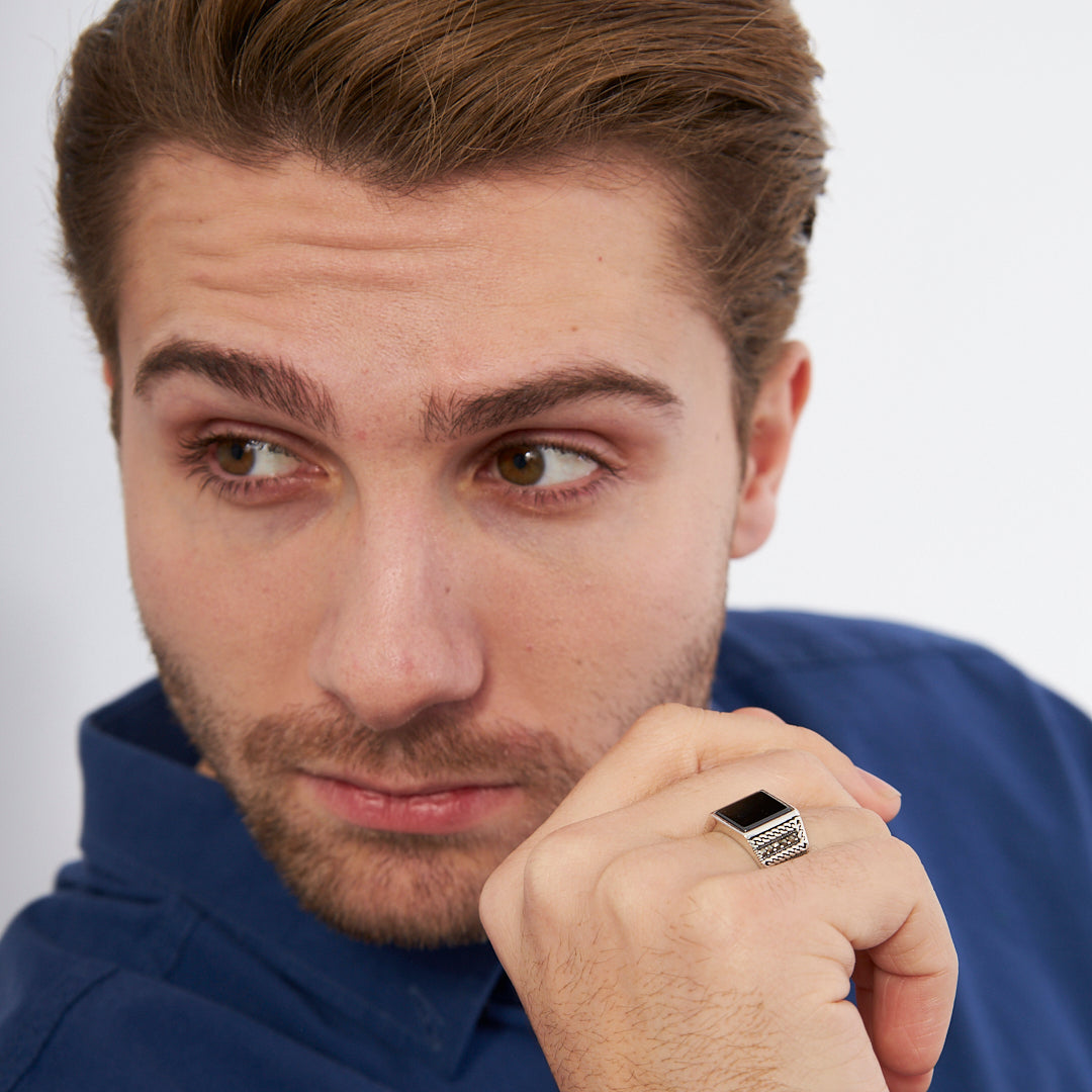 Siyah Taşlı Kare Yüzük - 925 GÜMÜŞ