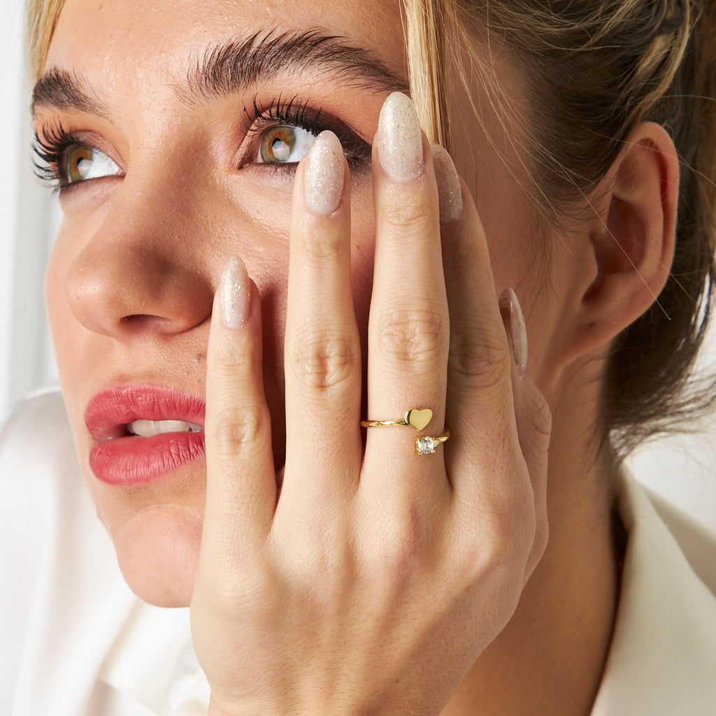 Tek Taş Bükümlü Kalp Yüzük - 925 GÜMÜŞ