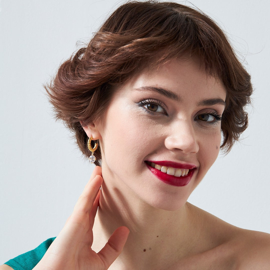 Bükülmüş Halkalı Tek Taş Küpe - 925 GÜMÜŞ