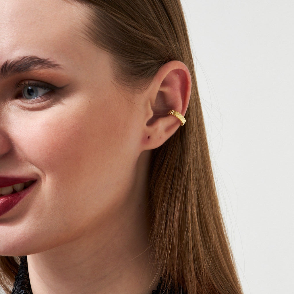 Dikdörtgen Çizgili Kıkırdak Küpe - 925 GÜMÜŞ