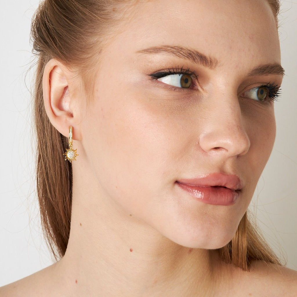 Parıltılı Güneş Küpeleri - 925 GÜMÜŞ