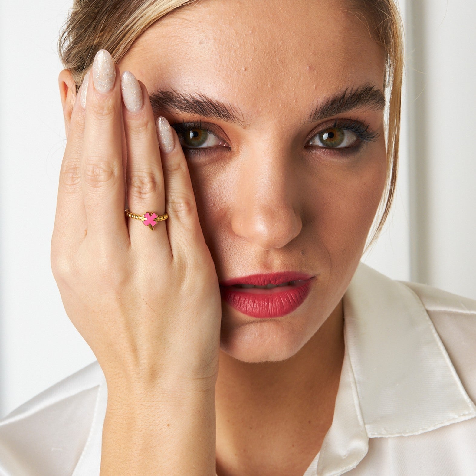 Kırmızı Yonca Yüzük - 925 GÜMÜŞ