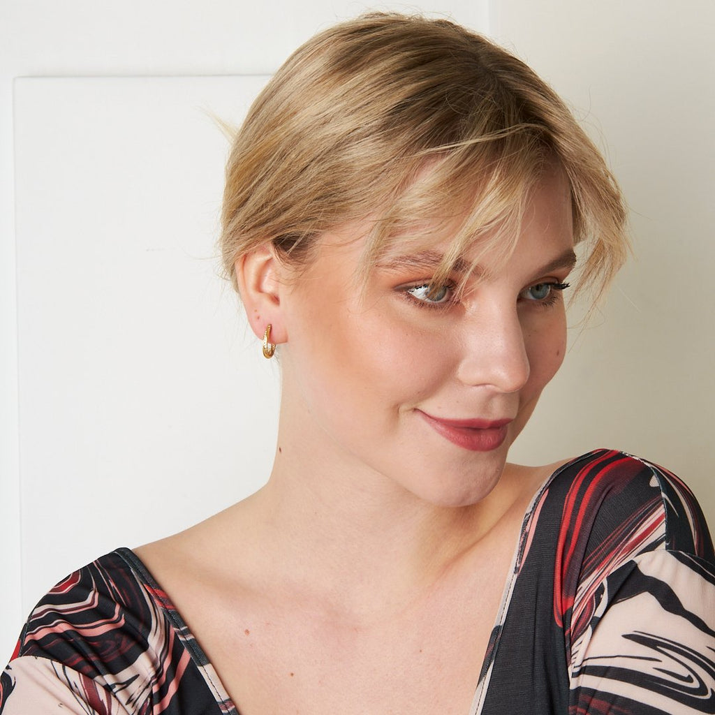 Taşlı Bükülmüş Küpe - 925 GÜMÜŞ