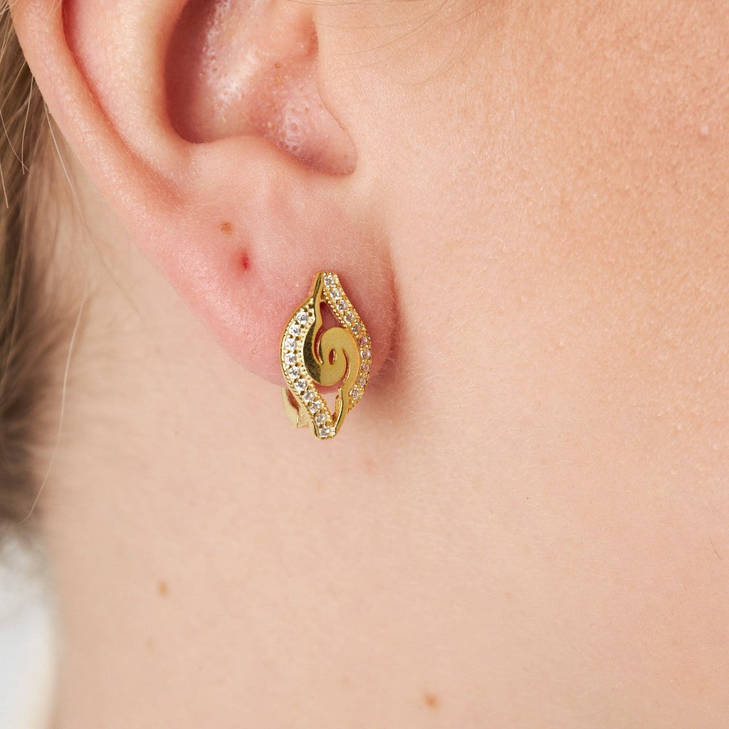 Dalga Detaylı Taşlı Küpe - 925 GÜMÜŞ