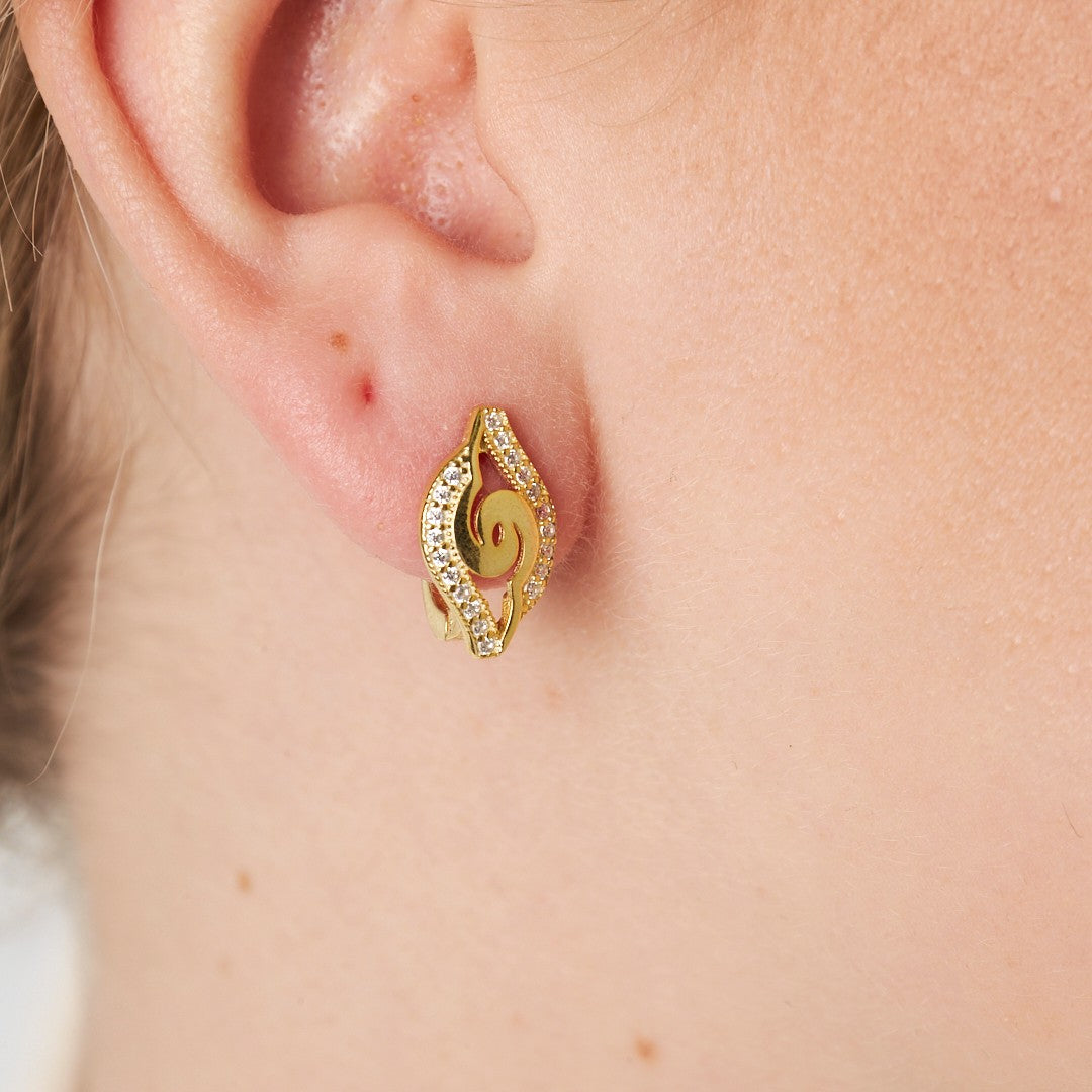 Dalga Detaylı Taşlı Küpe - 925 GÜMÜŞ