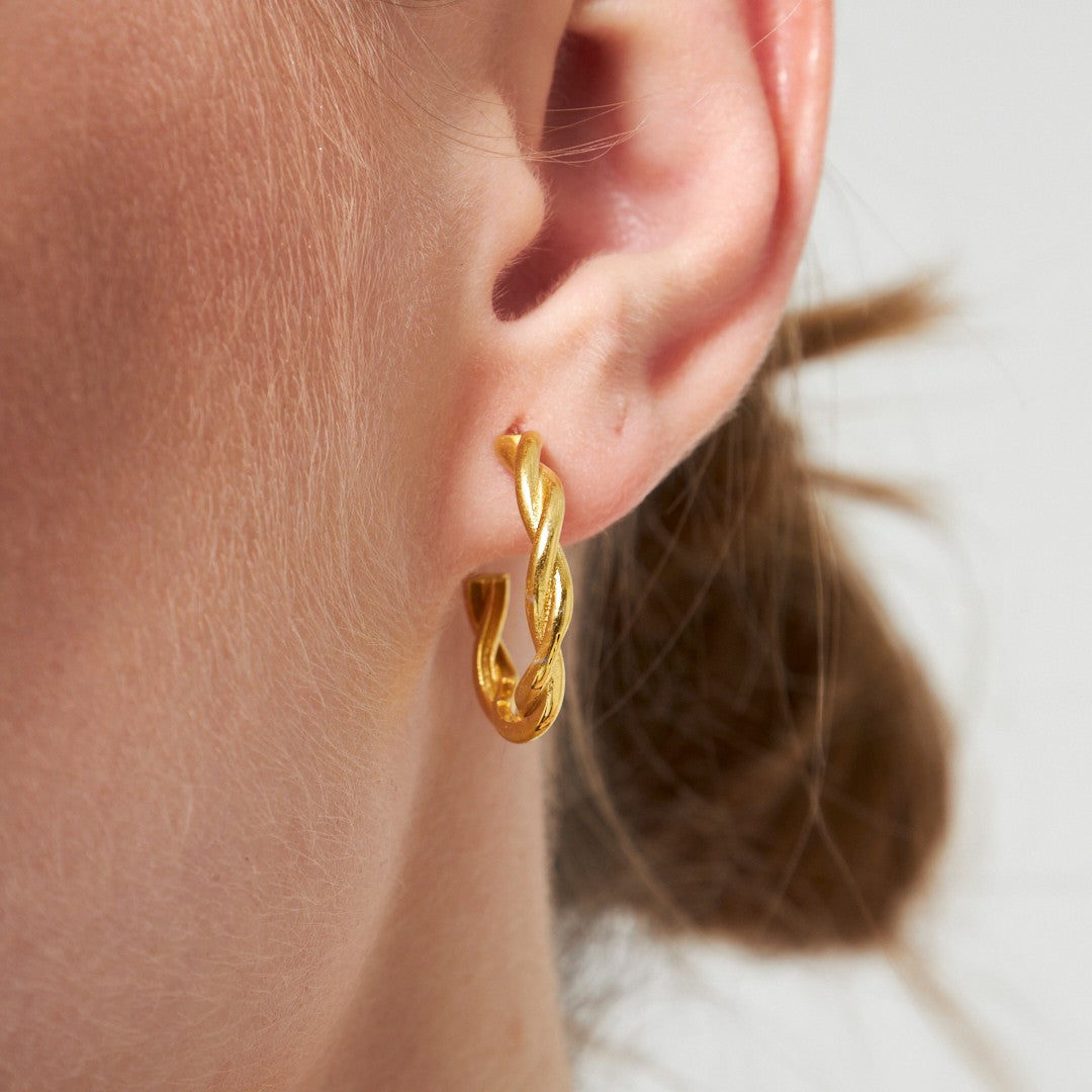 İnce Büküm Küpeler - 925 GÜMÜŞ