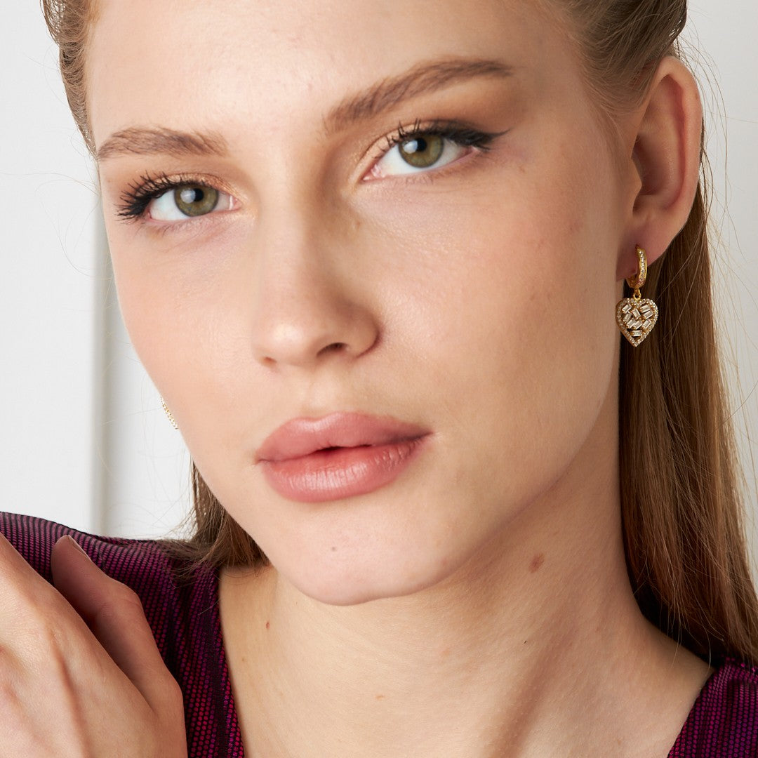 Baget Taşlı Büyük Kalp Küpe - 925 GÜMÜŞ