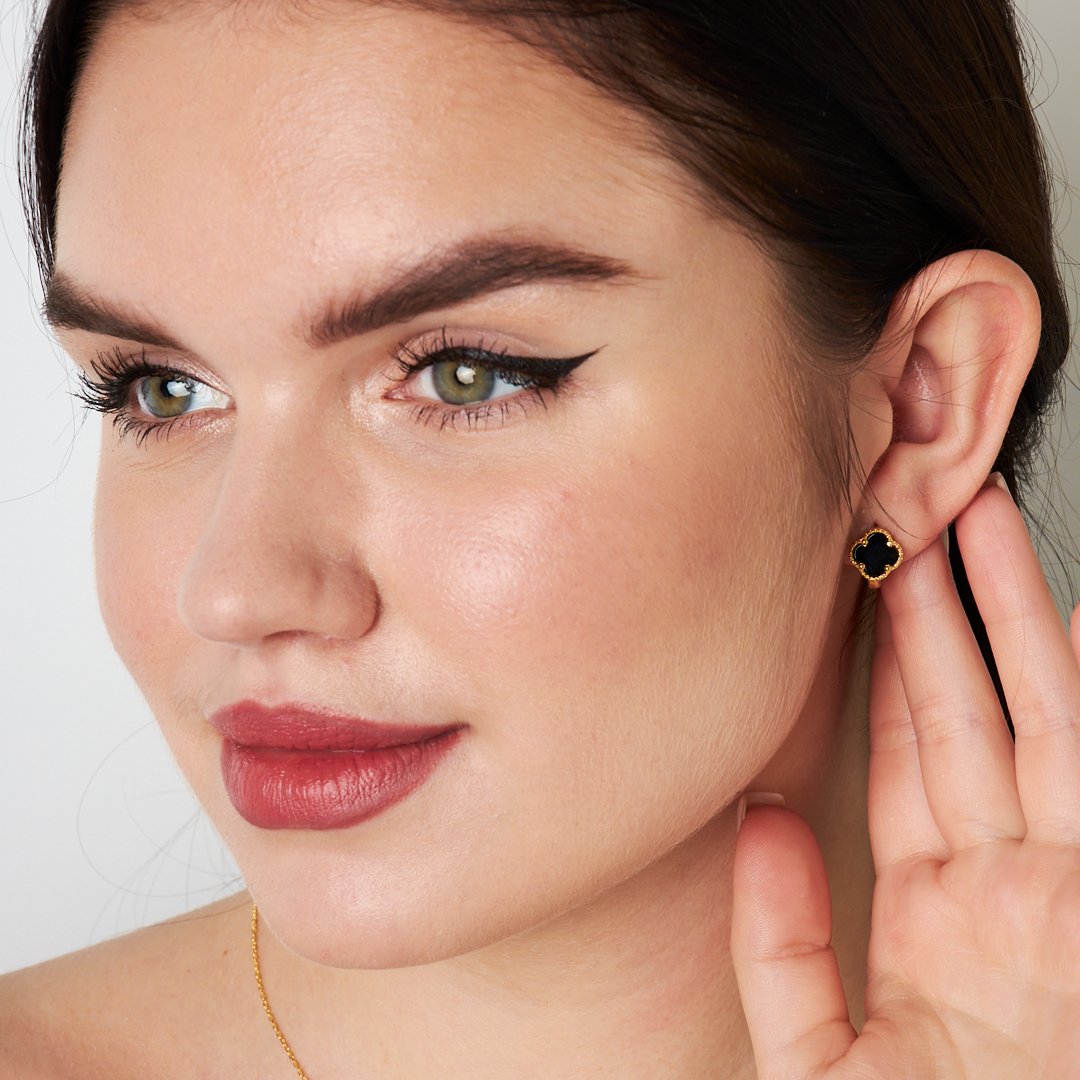 Siyah Taşlı Yonca Yaprağı Küpe - 925 GÜMÜŞ