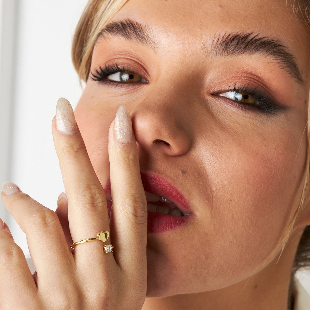 Tek Taş Bükümlü Kalp Yüzük - 925 GÜMÜŞ