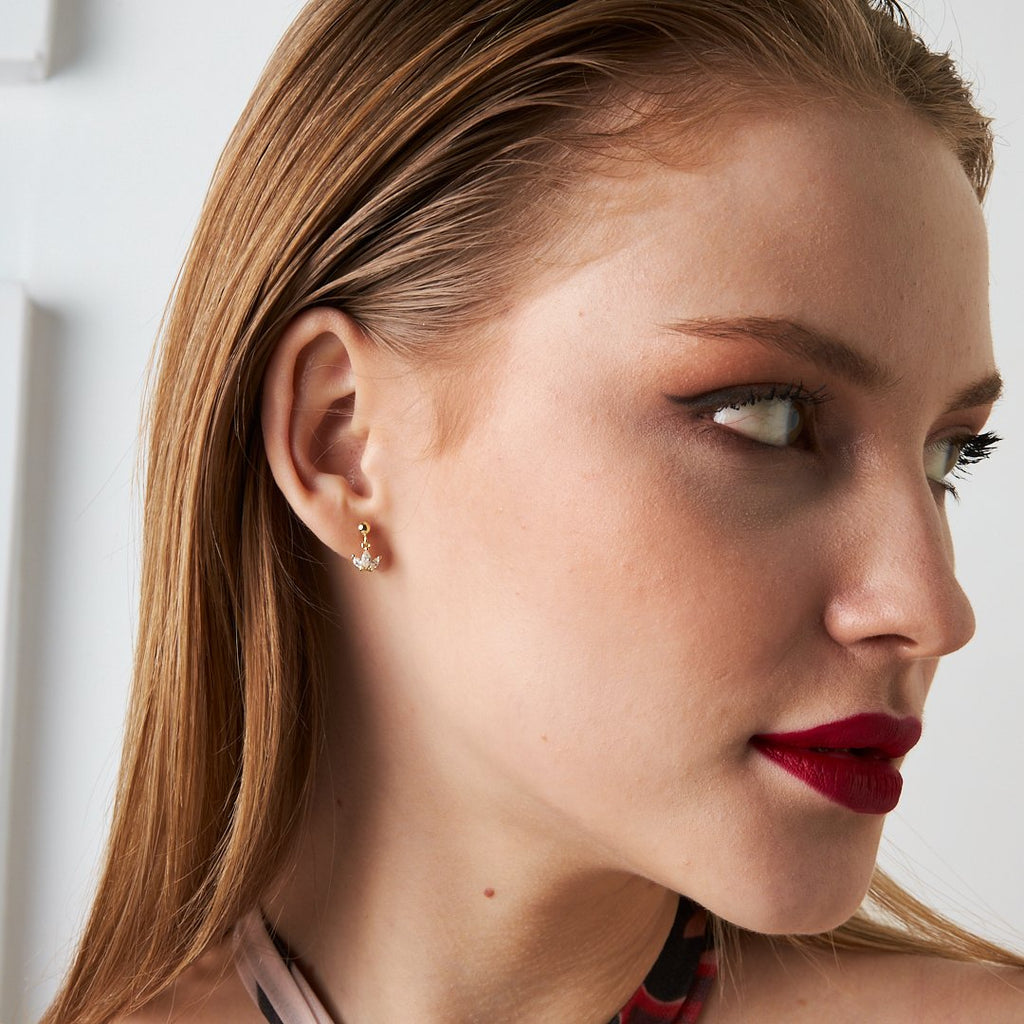 Küçük Beyaz Lotus Piercing - 925 GÜMÜŞ