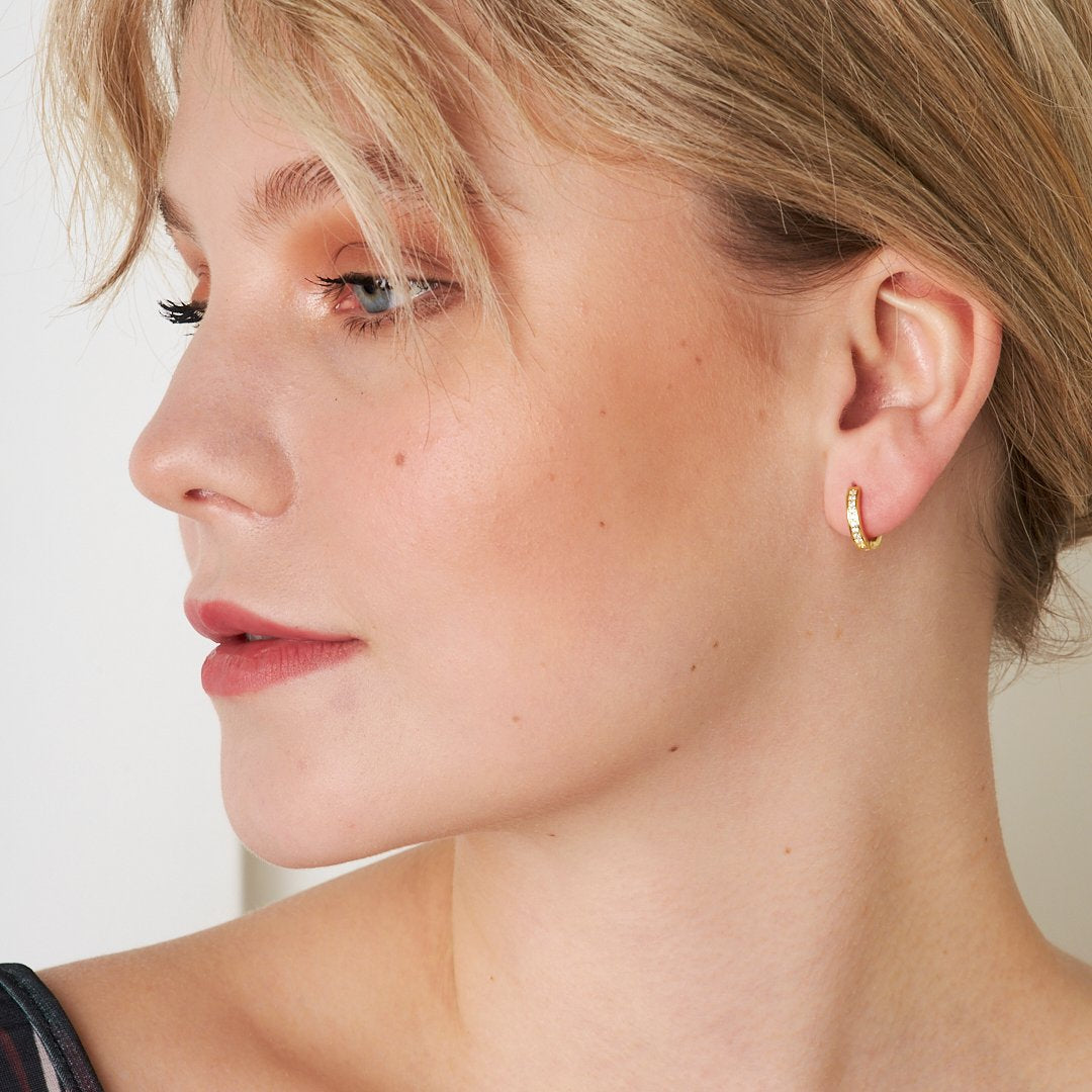 Sıra Taşlı Günlük Halka Küpe - 925 GÜMÜŞ