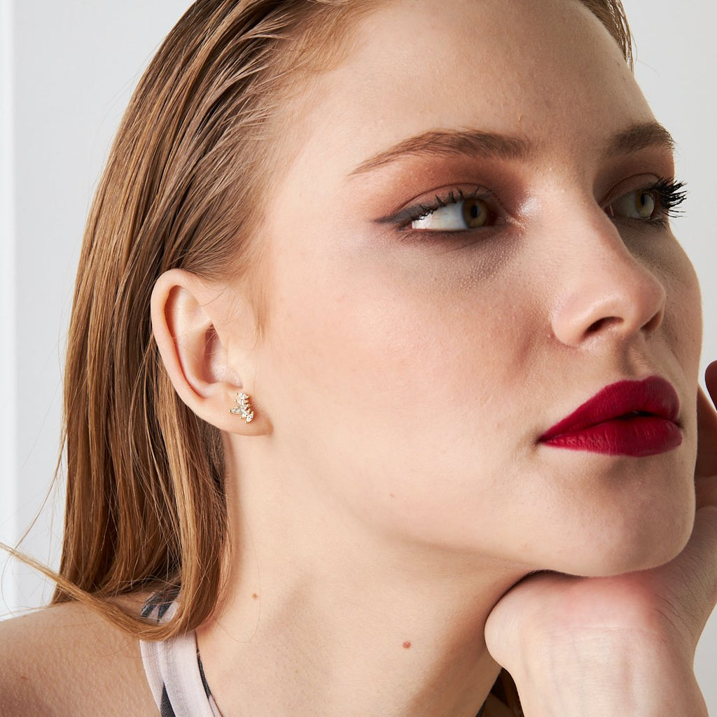 Sıra Taşlarla Işıltılı Piercing - 925 GÜMÜŞ