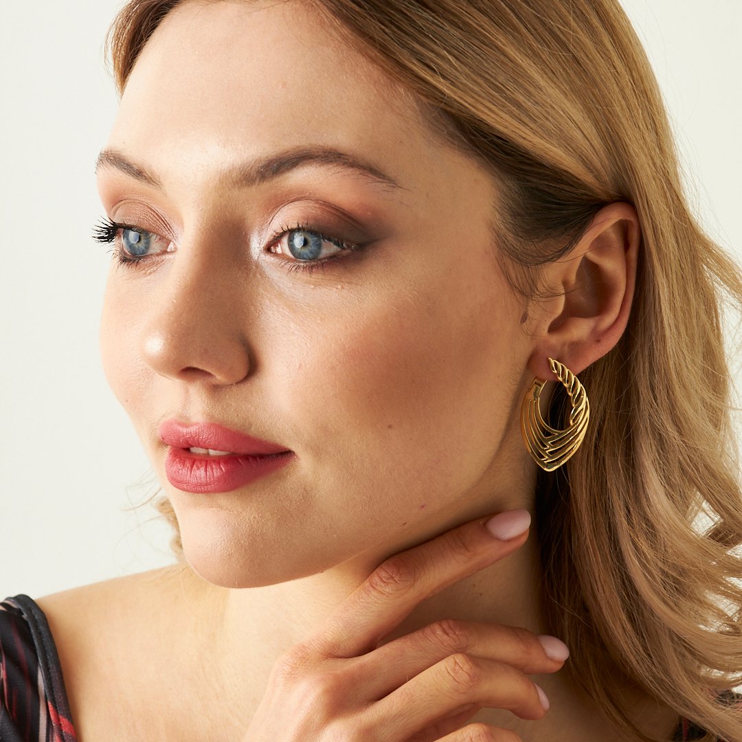 Şık Tasarımlı Küpeler - 925 GÜMÜŞ