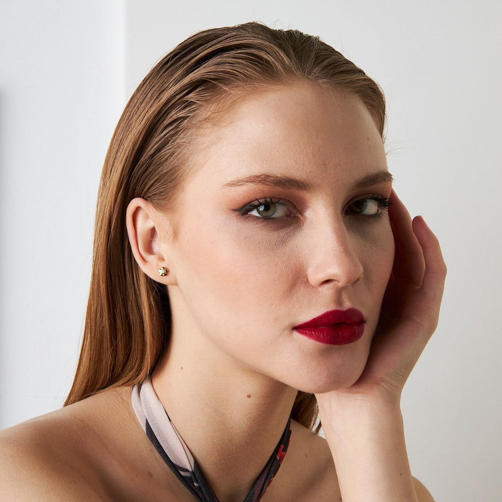 Ortasında Tek Taşlı Çiçek Piercing - 925 GÜMÜŞ