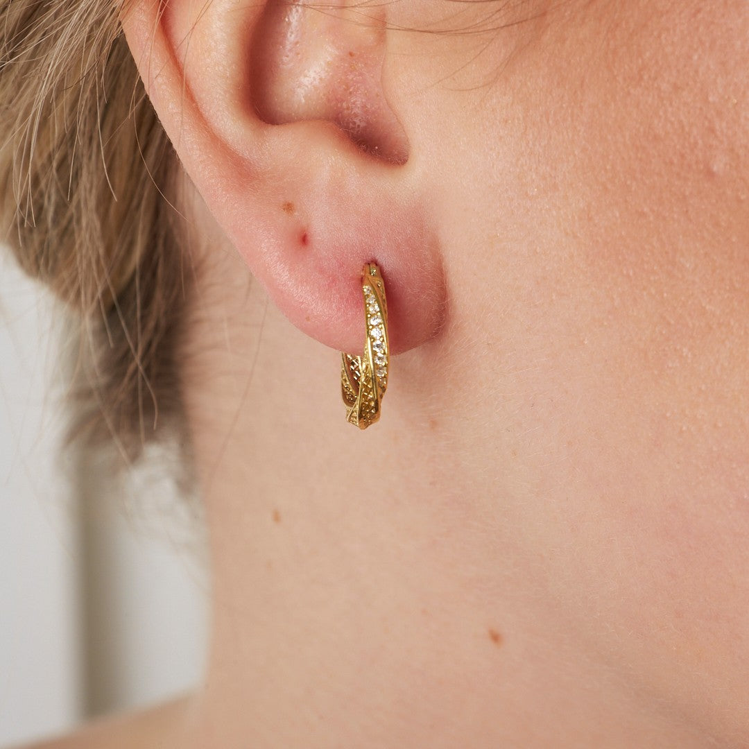 Taşlı Bükülmüş Küpe - 925 GÜMÜŞ