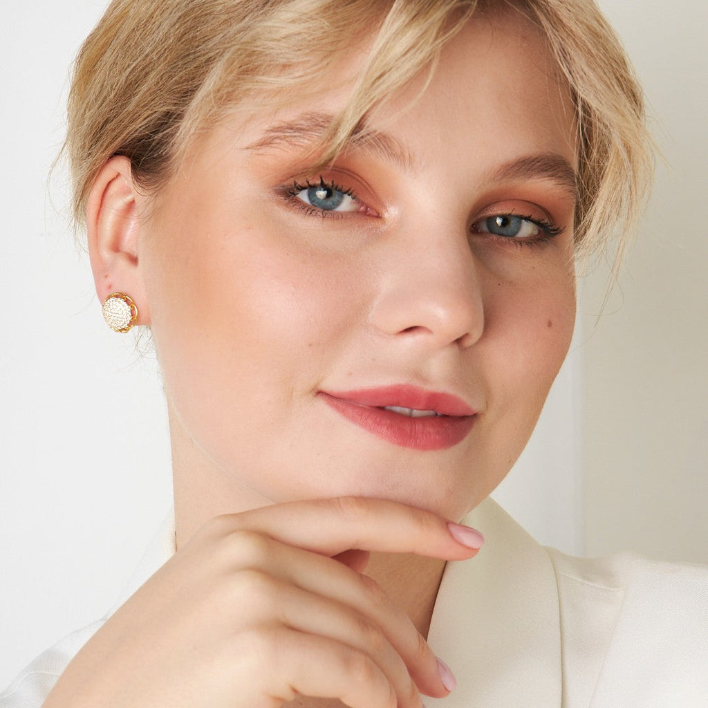 Minimal Taşlı Hayat Çiçeği Küpe - 925 GÜMÜŞ