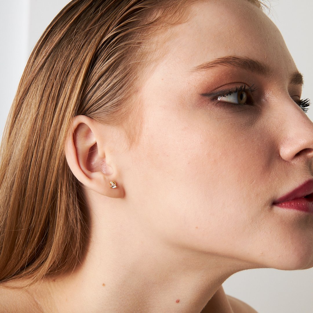 Kalp Taşlı Sarmaşık Piercingi - 925 GÜMÜŞ