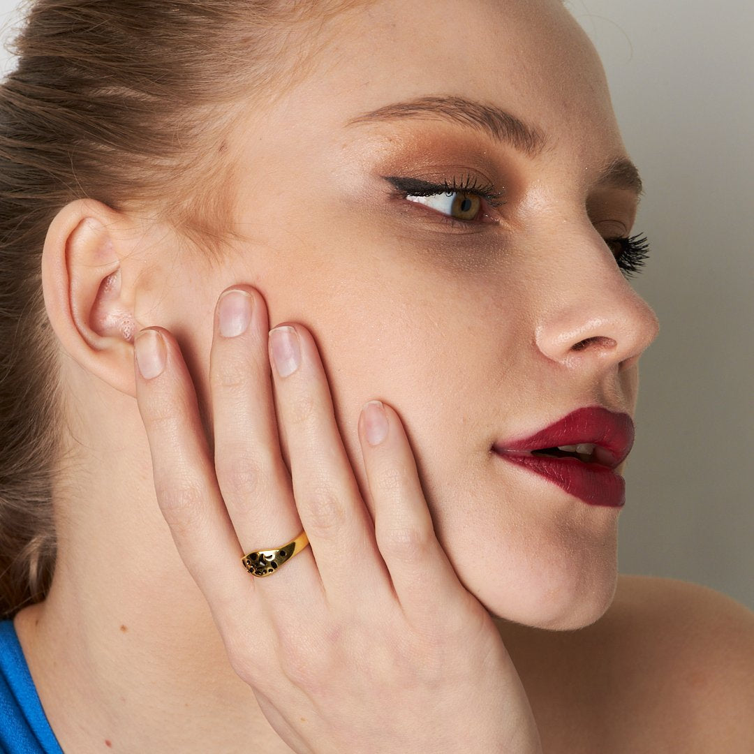 Siyah Desenli Süslü Yüzük - 925 GÜMÜŞ