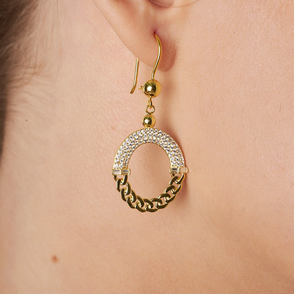 Zirkon Taşlı Oval Şık Tasarım Küpe - 925 GÜMÜŞ