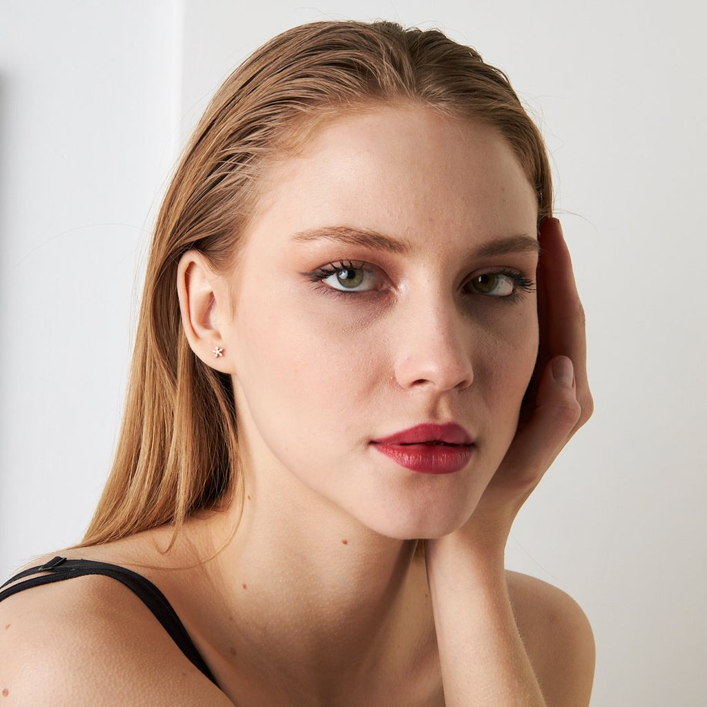 Pembe Taşlı Çiçek Piercingi - 925 GÜMÜŞ