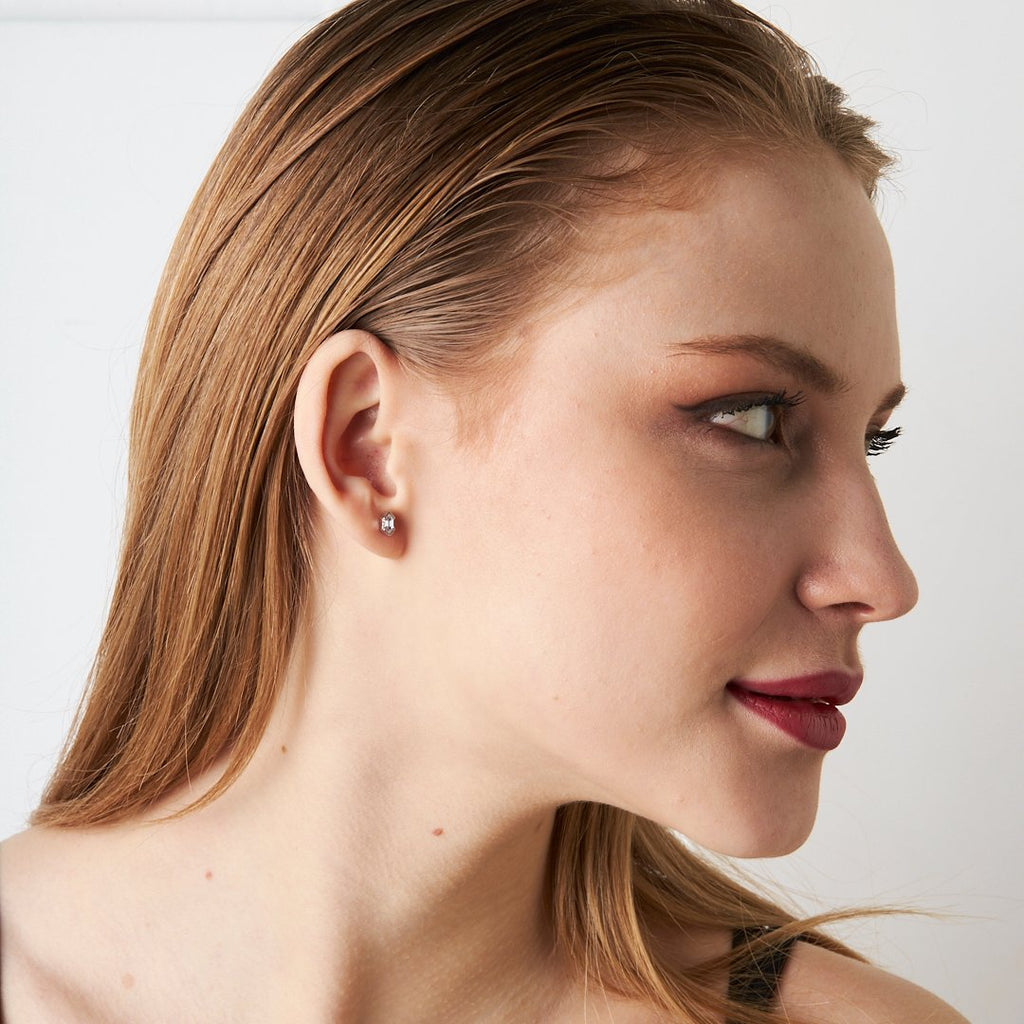 Altıgen Tek Taş Baget Piercing - 925 GÜMÜŞ