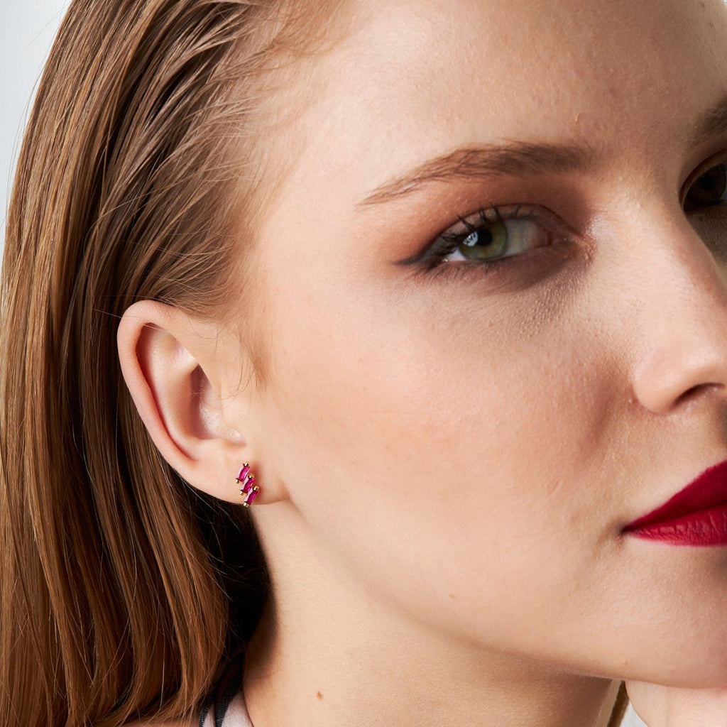 Kırmızı Baget Taşlı Piercing - 925 GÜMÜŞ