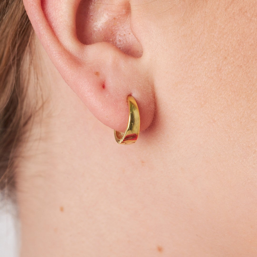 Oval Tasarımlı Küpeler - 925 GÜMÜŞ