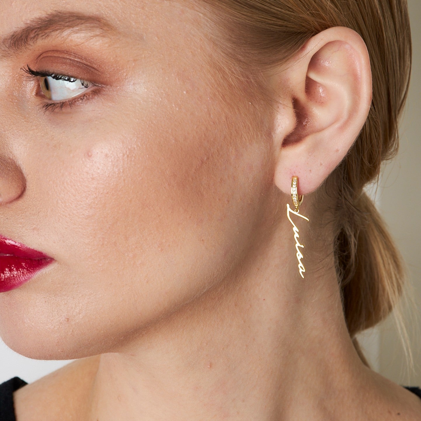 Dikey İsimli Taşlı Küpe - 925 GÜMÜŞ