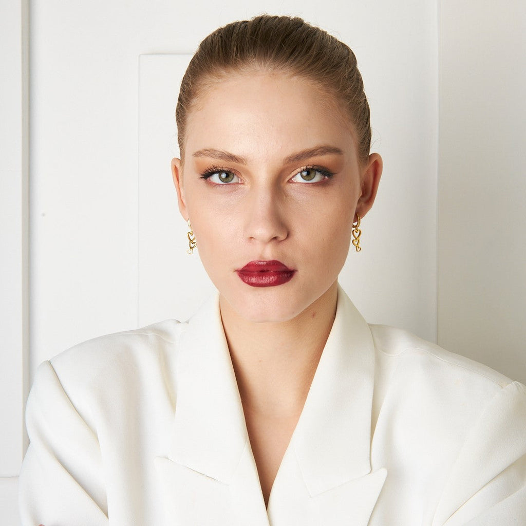 Sallanan Basit Kalp Küpeler - 925 GÜMÜŞ