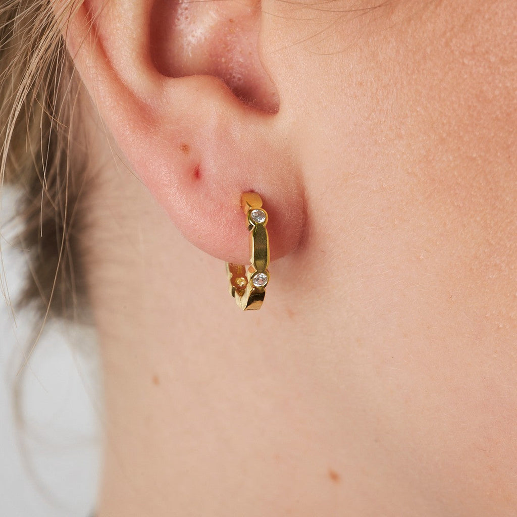 Dört Taşlı Şık Halka Küpe - 925 GÜMÜŞ