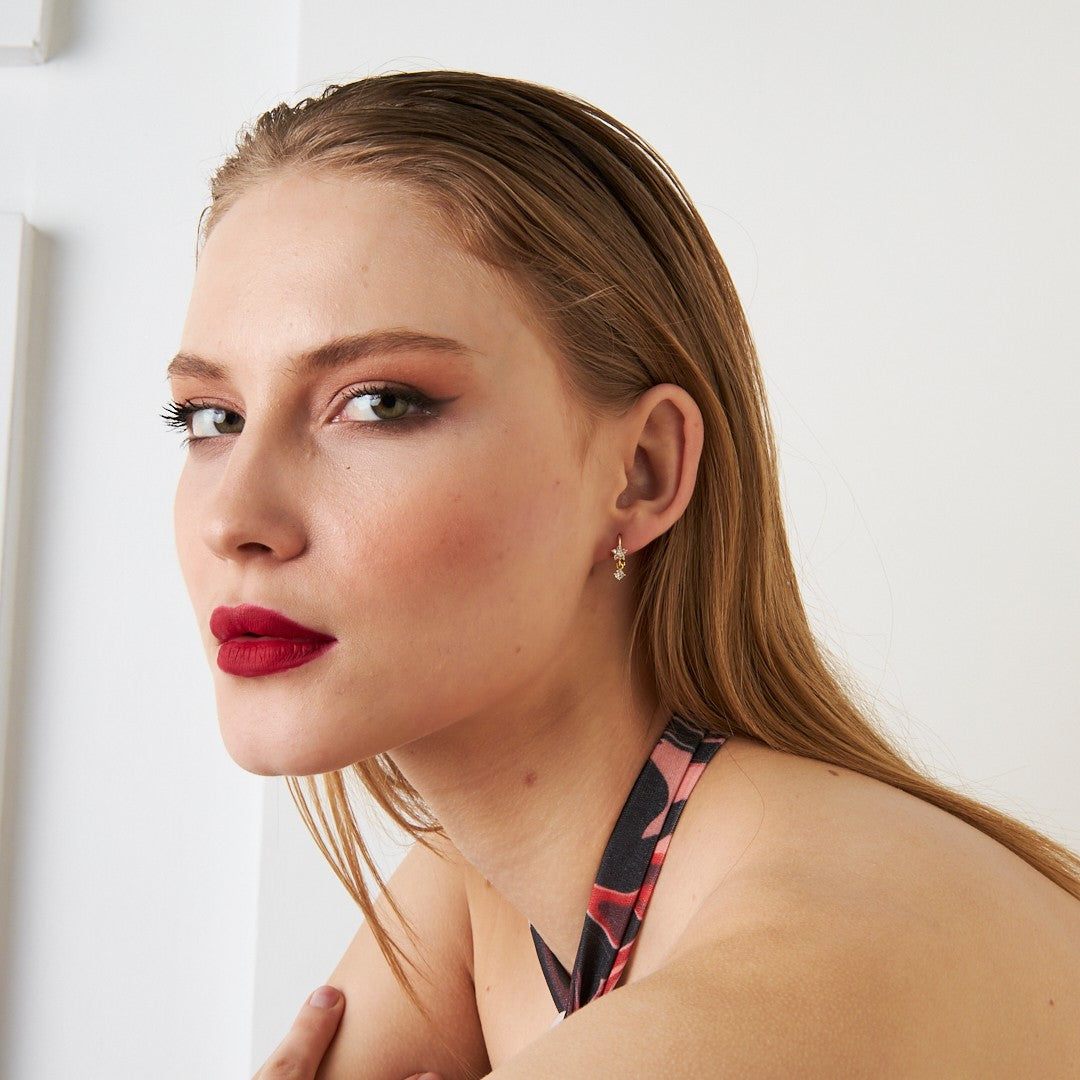 Tek Taş Sallanan Çiçek Piercing - 925 GÜMÜŞ