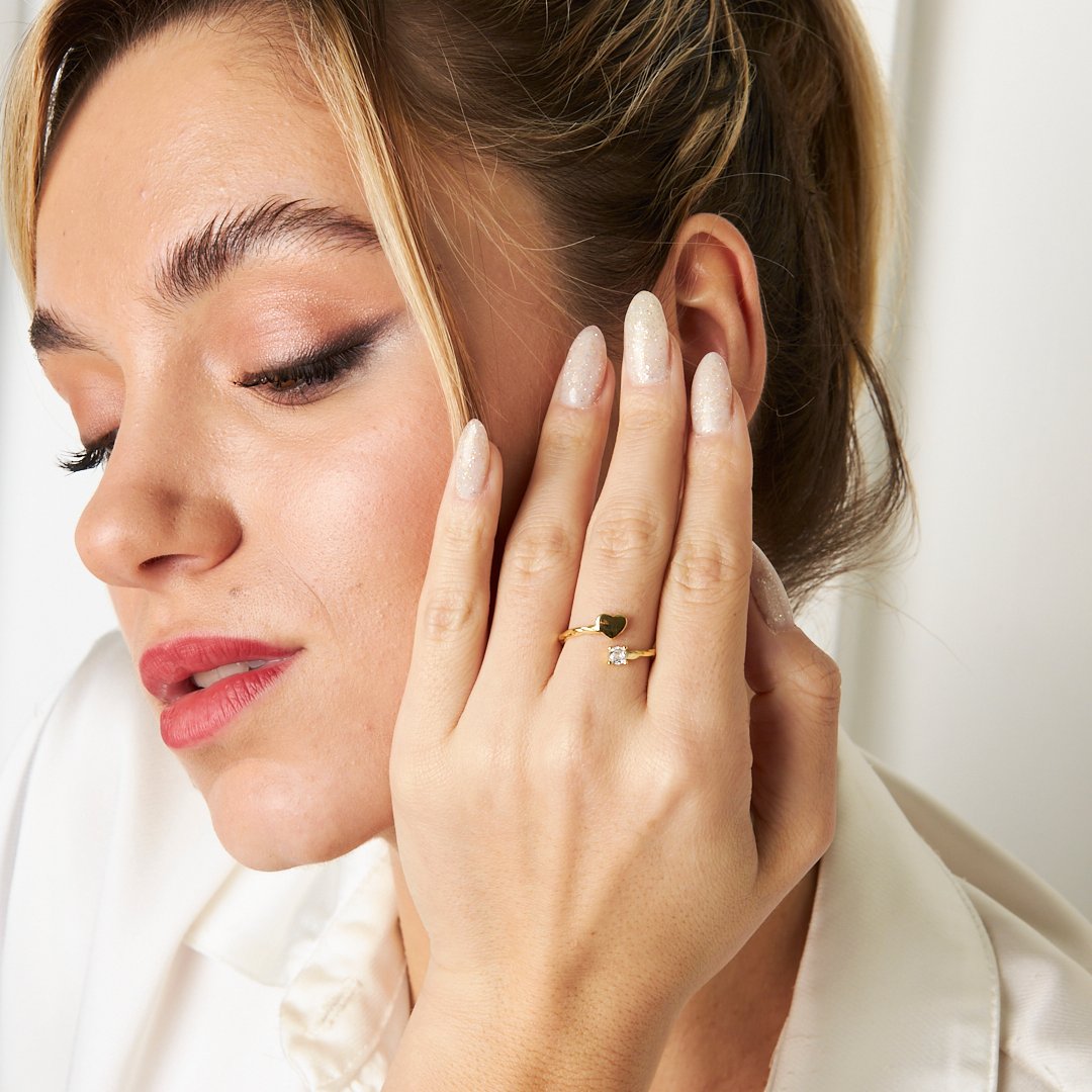 Tek Taş Bükümlü Kalp Yüzük - 925 GÜMÜŞ