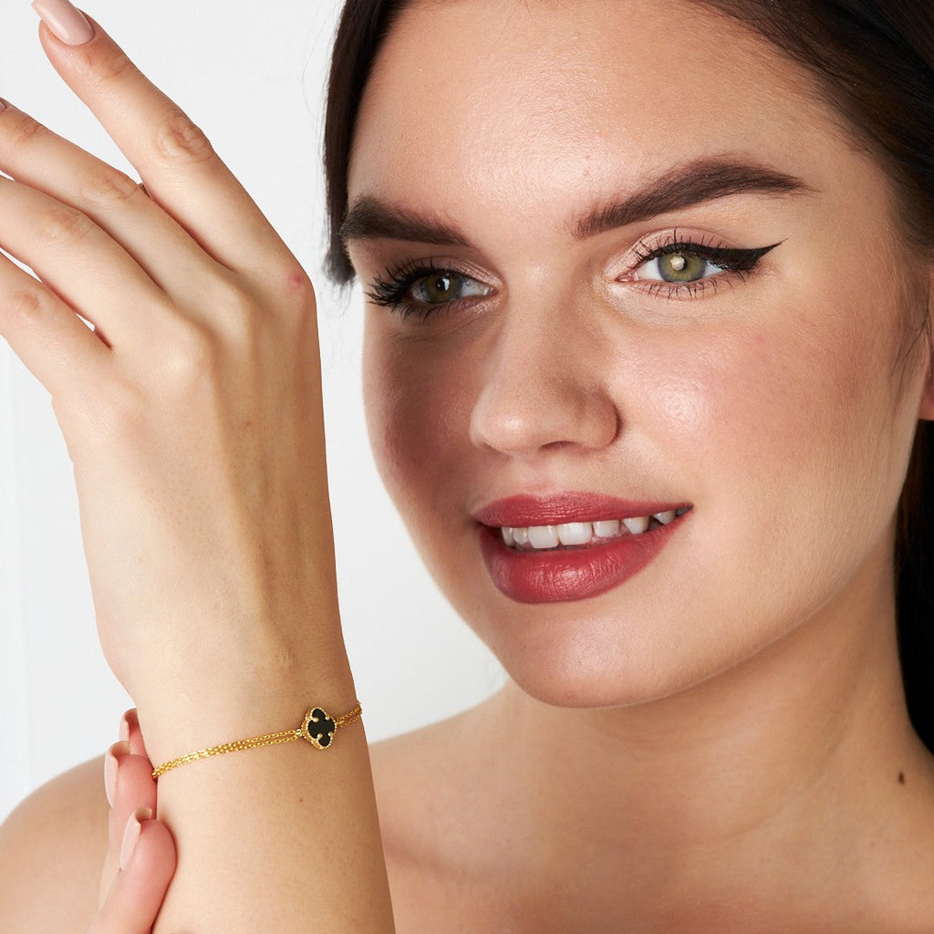 Siyah Taşlı Yonca Yaprağı Bileklik - 925 GÜMÜŞ