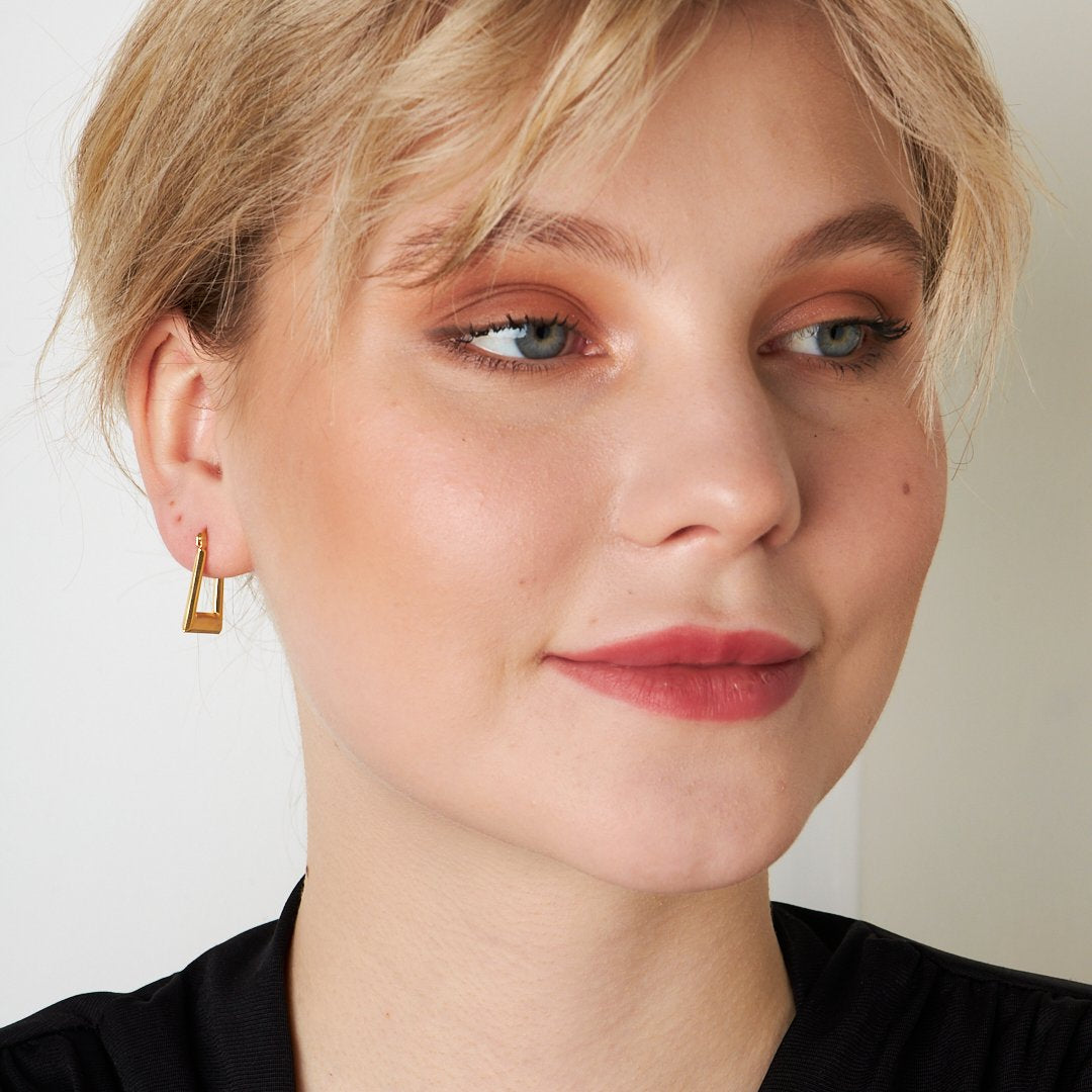 Trend Asimetrik Küpeler - 925 GÜMÜŞ