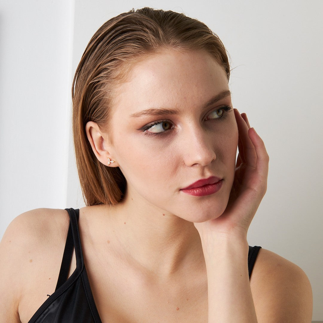 Üç Taşlı Modern Piercing - 925 GÜMÜŞ