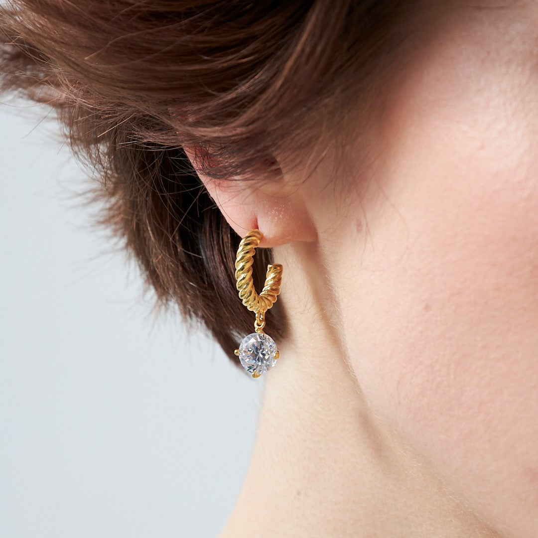 Bükülmüş Halkalı Tek Taş Küpe - 925 GÜMÜŞ