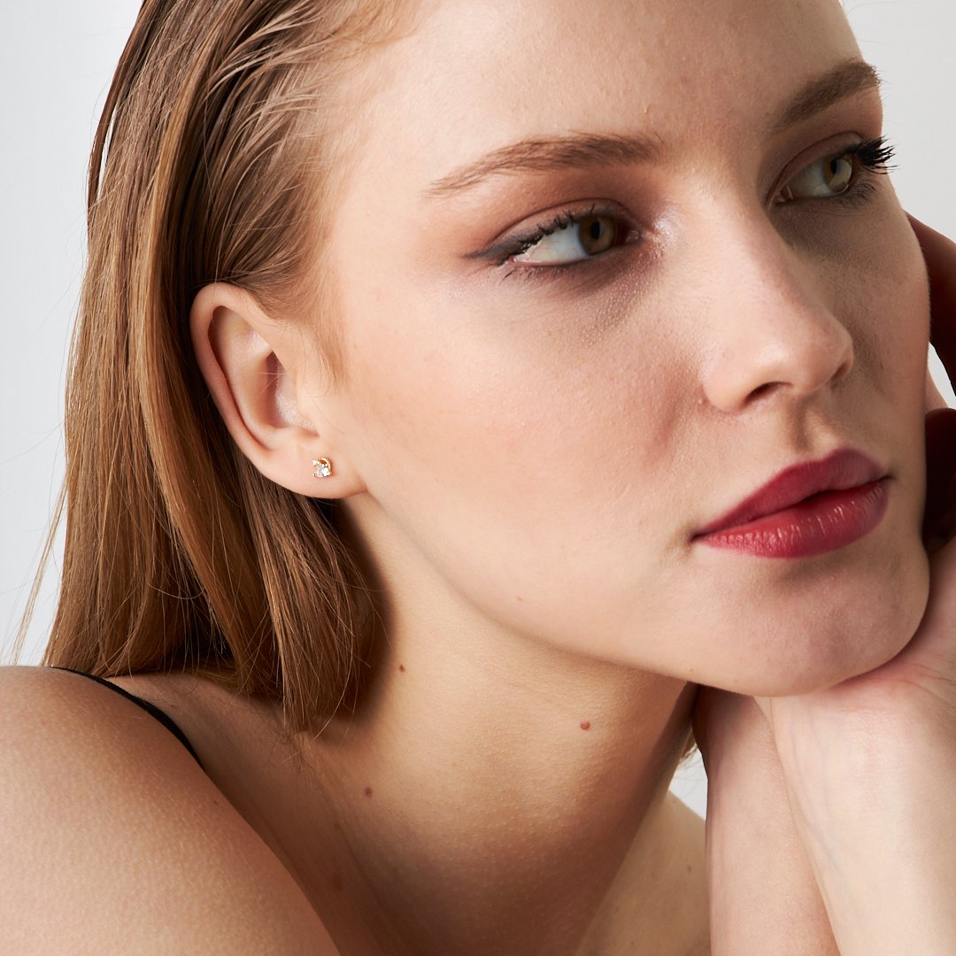 Kalp Taşlı Sarmaşık Piercingi - 925 GÜMÜŞ