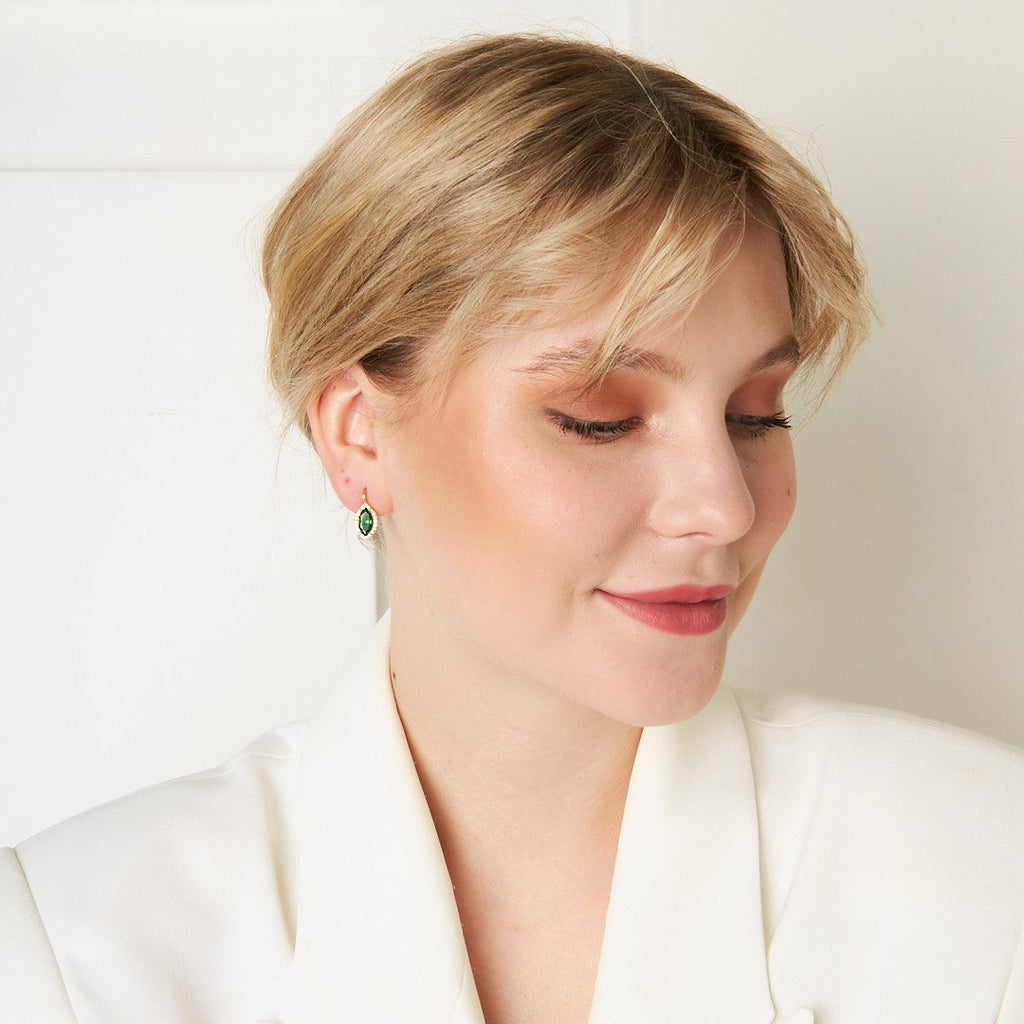 Zarif Yeşil Taşlı Su Damlası Küpe - 925 GÜMÜŞ