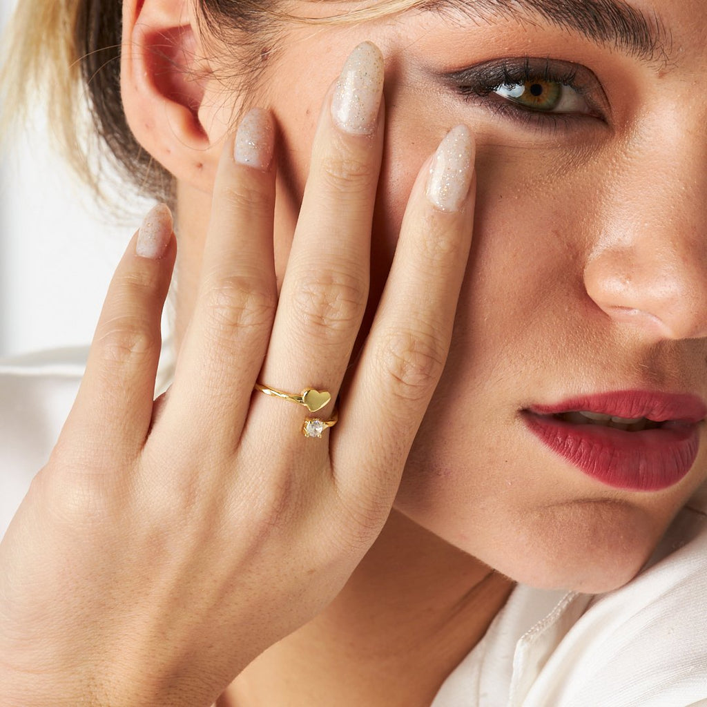 Tek Taş Bükümlü Kalp Yüzük - 925 GÜMÜŞ