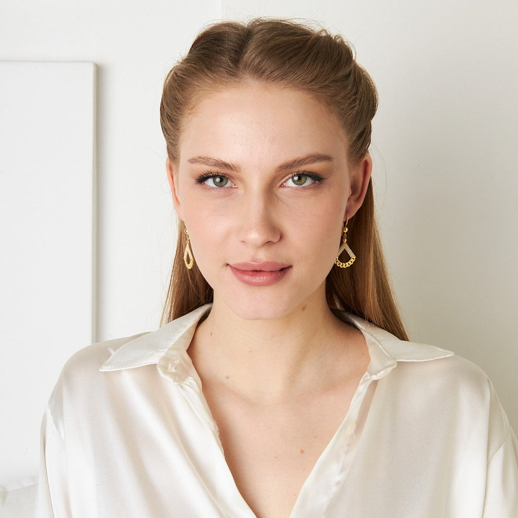 Üçgen Model Taşlı Zincir Küpe - 925 GÜMÜŞ